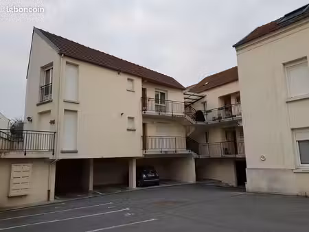 appartement t2 48m² + grenier + parking couvert