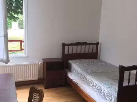 studio meublé 12m2  620euros/mois