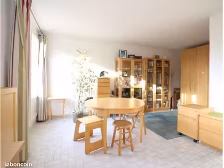 studio de 27 m2 disponible au vésinet