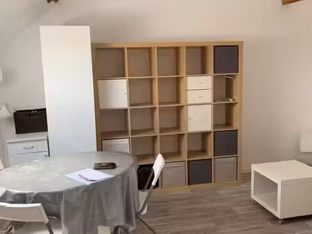 studio meublé equipé très calme