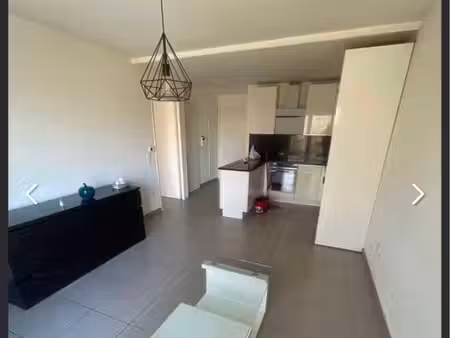 t2 41m2 refait à neuf/balcon + parking - métro 14