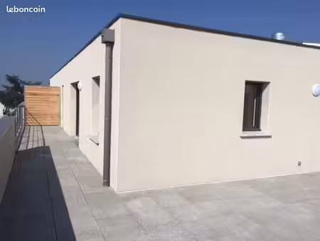 appartement t4 hyper centre avec terrasse