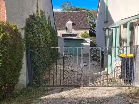 maison meublée avec jardin – 580 + 100 de provisions – internet inclus