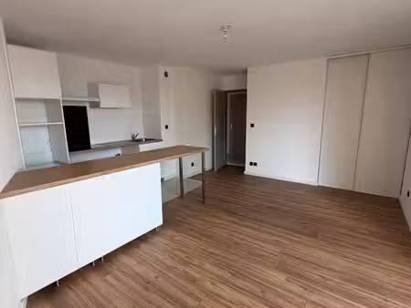 appartement 3 pièces - 56 m2 - étage 1/1