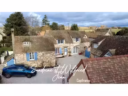 bréval 78980 - propriété de caractère rénovée avec deux habitations indépendantes