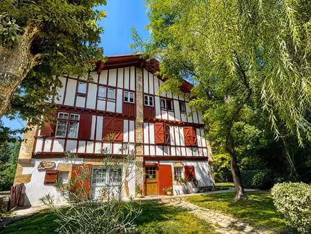 duplex 4p atypique au coeur du quartier ibarron à st pée sur nivelle