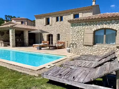 propriété d'exception aux portes d'anduze