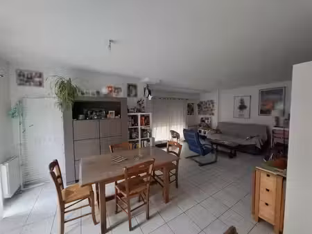 maison 5 pièces à louer à goven  jardin - garage - proche commodités et écoles