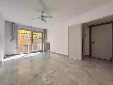 location appartement 2 pièces 39 m² à menton (06500)