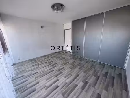 vente bureaux 81 m²