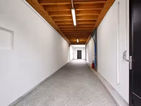 superbe entrepot commercial - 360m² - entierement amenagable