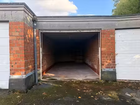 parking / garage