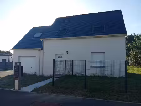 pavillon t4-2n à louer à chalonnes sur loire