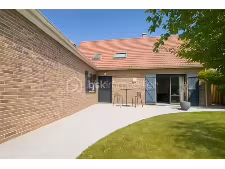 maison familiale de 227m2 avec piscine chauffée!