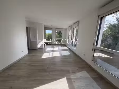 appartement t3 lumineux avec balcon et box fermé – anzin  limite valenciennes