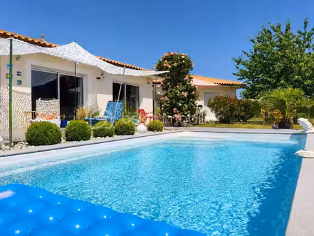 maison de 151 m² à saint-laurent-des-vignes