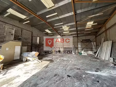 vente local d'activités 500 m²