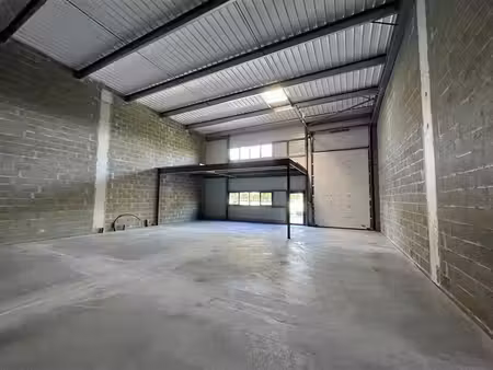location local d’activités merignac 33700 216m²