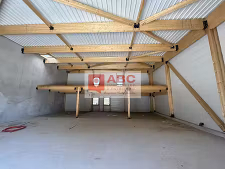 location local d’activités villeneuve les maguelone 34750 226m²