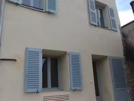 location appartement 1 pièce 26 m² à carros (06510)
