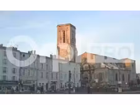 location commerce la rochelle 17000 27m²