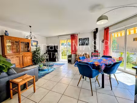ville 4f 97m² hab  3 ch  double garage  parking camping car  terrasse  belle vue  au calme