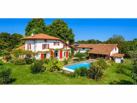 maison avec piscine et terrasse bayonne (64)