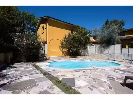 location meublée maison 6 pièces 280 m² à saint-cyr-au-mont-d'or (69450)  3 500 €