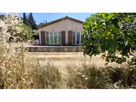 treilles  villa 4 faces type f3 sur 500 m2 de terrain.