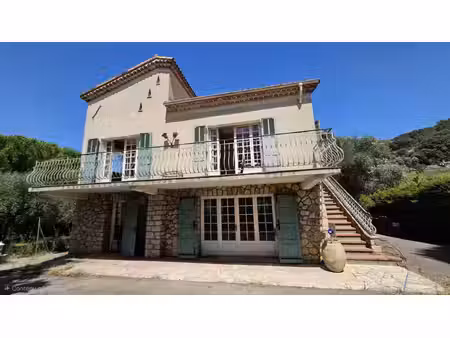 vente villa 5 pièces  150.00m²  pégomas