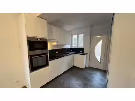 appartement rénové de 3 pièces avec jardin privatif et box !