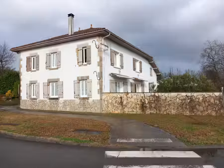 à saint-martin-de-hinx  maison 150m2  terrasse 30m2 garage 48m2 terrain 991 m2 avec un lot