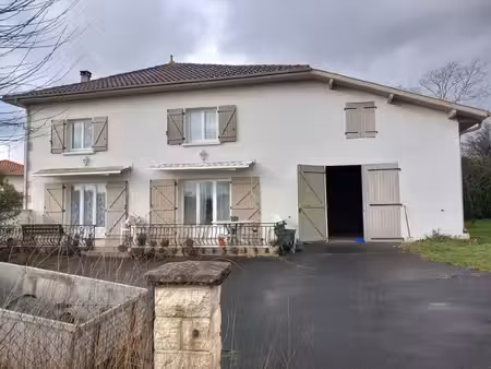 st-martin-de-hinx maison 150m2 + terrasse 30m2+ garage 48m2 sur 600m2 de terrain.