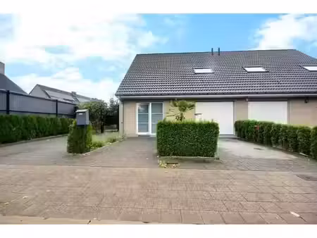 maison à vendre avec terrasse et 3 chambres   luingne (vbe59048)