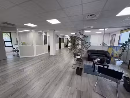 location bureaux marseille 13009 195m²