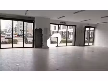 location commerce chatenay malabry 92290 199m²