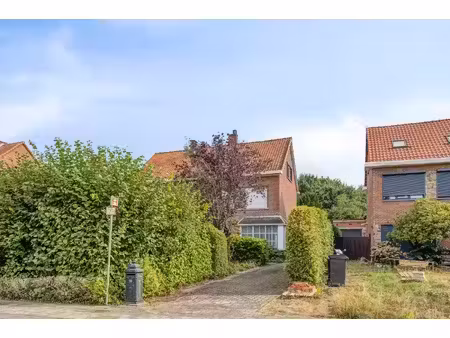 huis te koop in zwijndrecht met 4 slaapkamers
