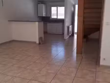 location maison 5 pièces 80.21 m² à chamarandes-choignes (52000)  710 €