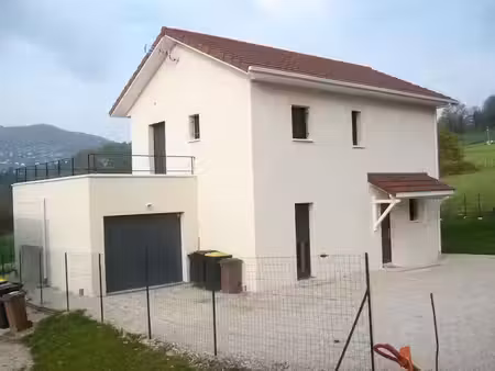 location maison 5 pièces 103 m² à coublevie (38500)  1 350 €