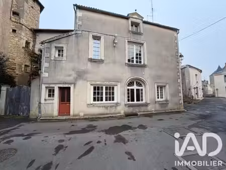immeuble à thouars (79100)