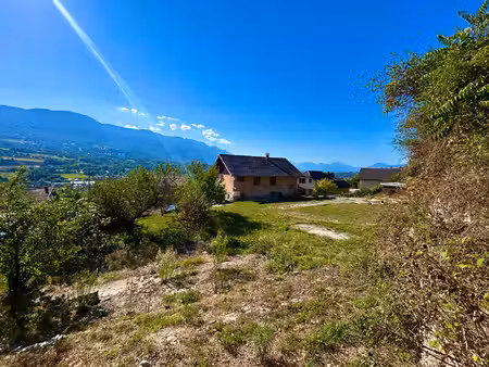 terrain plat 813 m² + chalet 30 m²