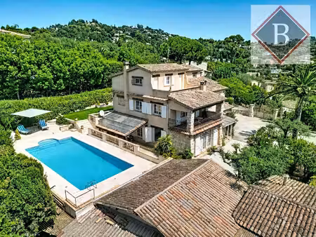 magnifique villa composée de 3 appartements