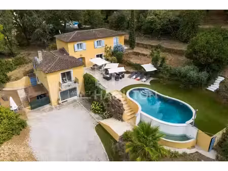 villa de prestige au sein d’un domaine privé d’exception avec vue panoramique