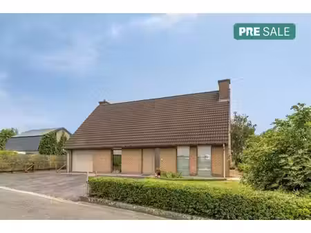 huis te koop in anzegem met 4 slaapkamers