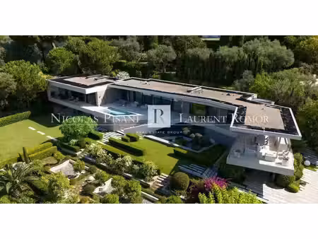 propriete exceptionnelle - cap d'antibes - vue mer - piscine - terrain