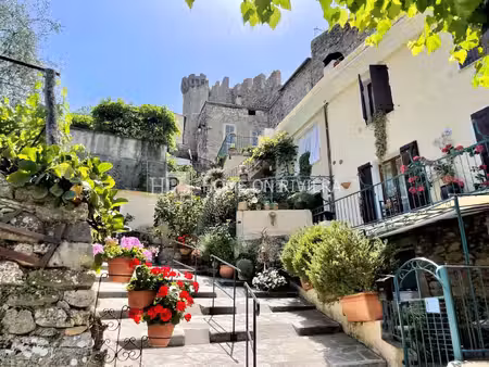 vente maison 6 pièces 134 m² lucéram (06440)