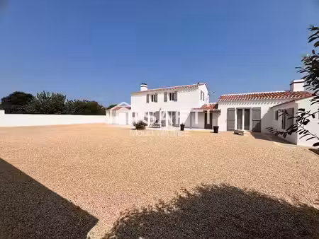 vente maison 7 pièces 184 m² à puyravault (85450)  474 300 €