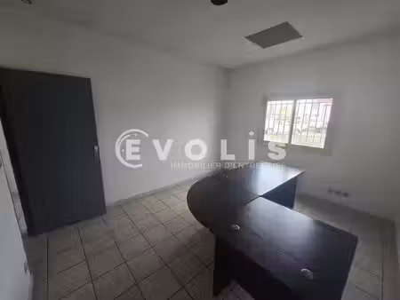 location bureaux 96 m²