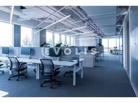 vente bureaux 83 m² à 1 679 m²