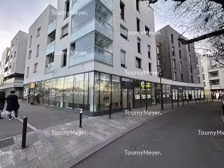 location bureaux 60m²